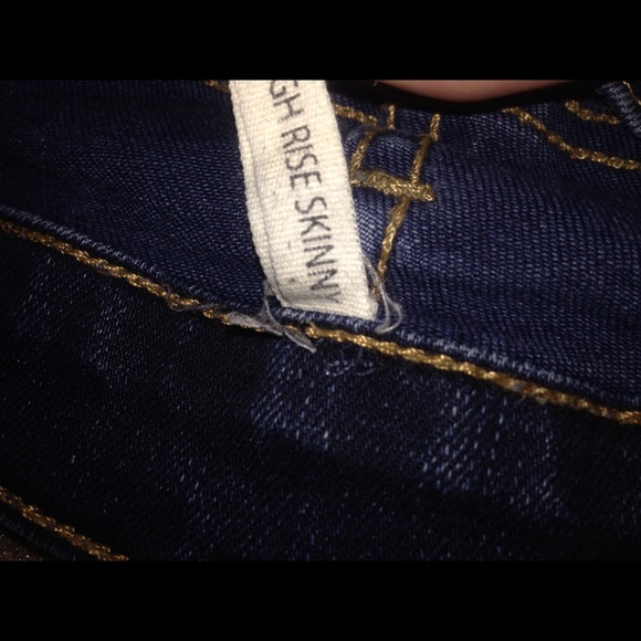Rag and Bone. Size 28. Mid rise. - Picture 8 of 8